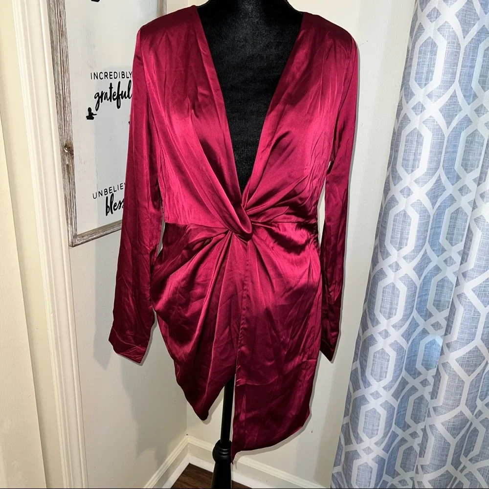 Satin mini burgundy dress - Picture 1 of 11